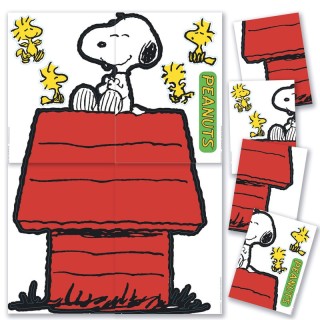 Eureka® Giant Character Snoopy and Dog House Bulletin Board Set