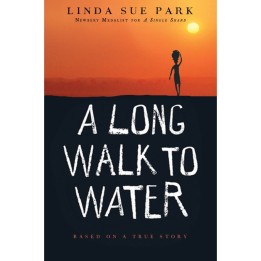 Houghton Mifflin Harcourt A Long Walk to Water, Paperback